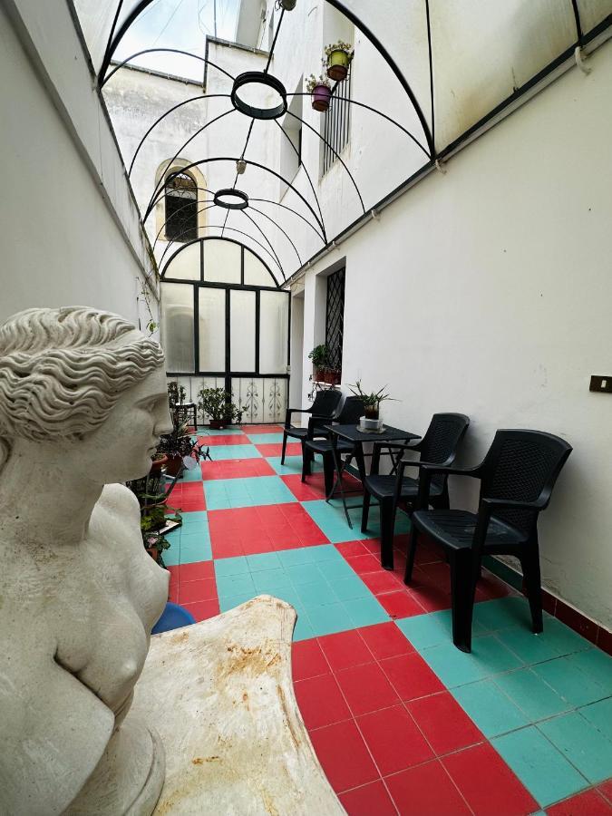 Elegante Appartamento Nel Cuore Del Barocco เลชเช ภายนอก รูปภาพ