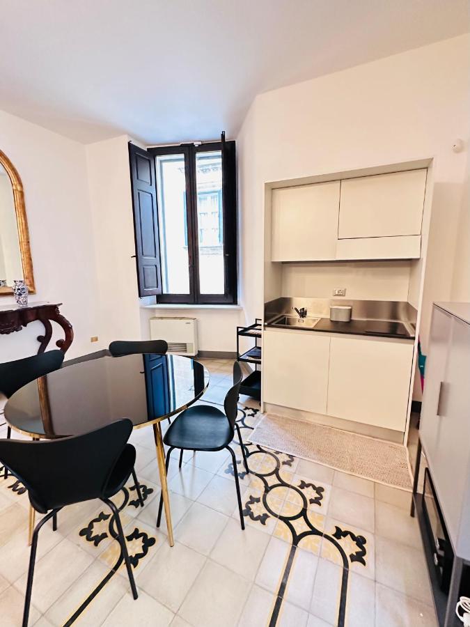 Elegante Appartamento Nel Cuore Del Barocco เลชเช ภายนอก รูปภาพ