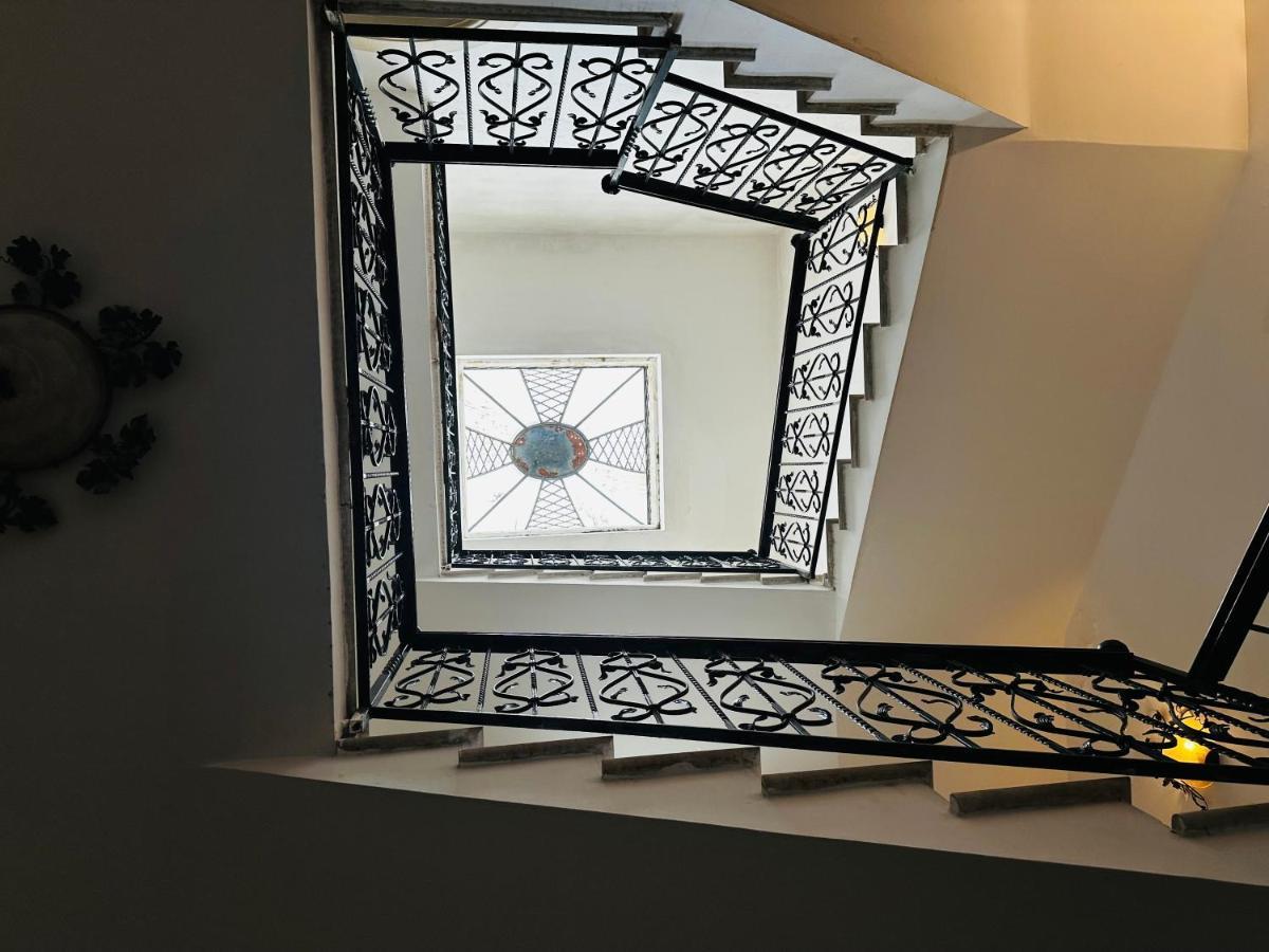 Elegante Appartamento Nel Cuore Del Barocco เลชเช ภายนอก รูปภาพ
