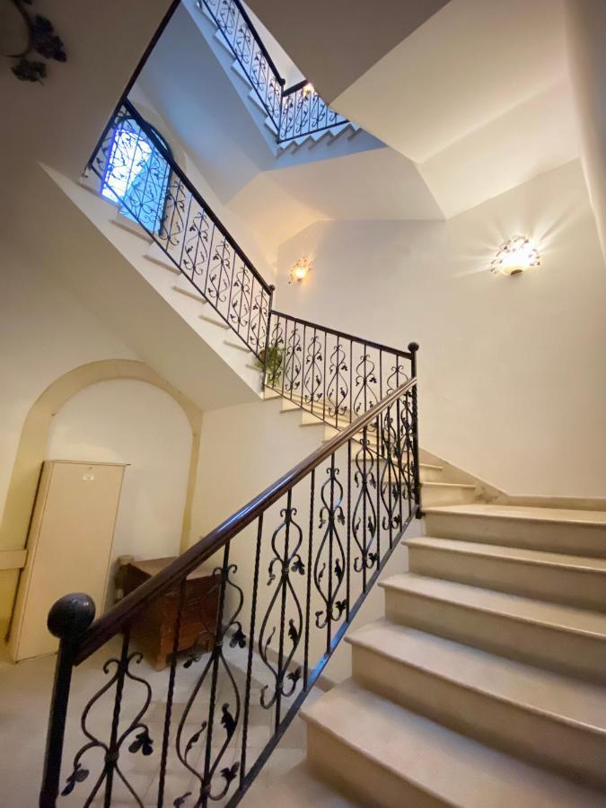 Elegante Appartamento Nel Cuore Del Barocco เลชเช ภายนอก รูปภาพ