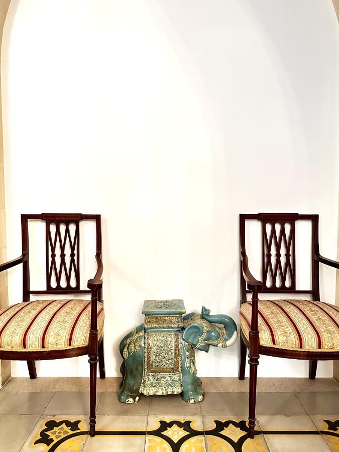 Elegante Appartamento Nel Cuore Del Barocco เลชเช ภายนอก รูปภาพ
