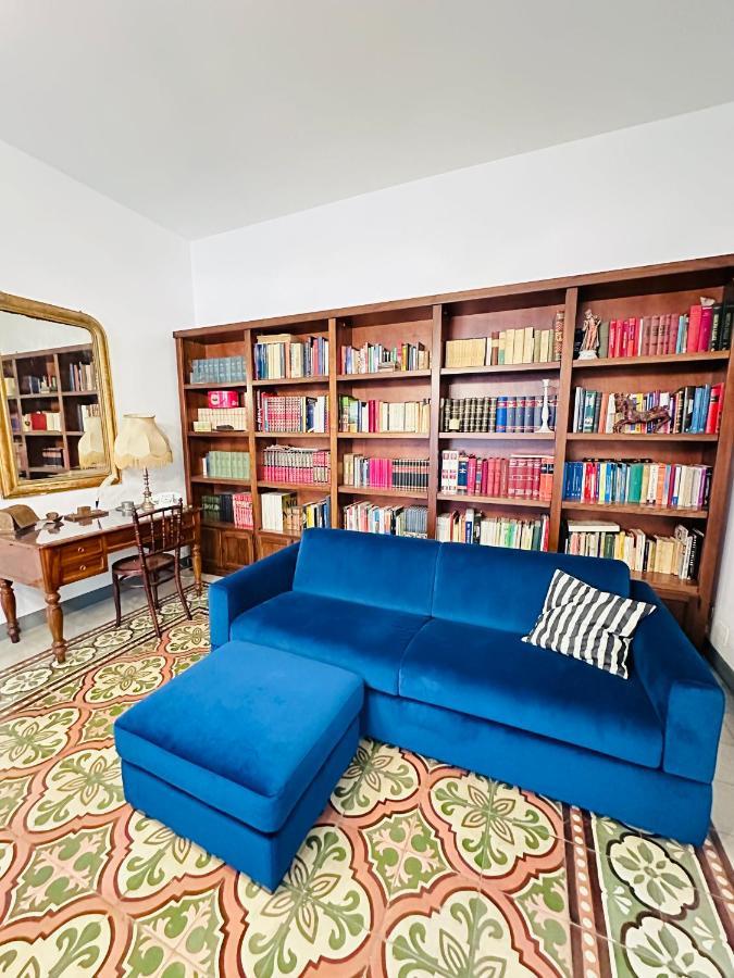 Elegante Appartamento Nel Cuore Del Barocco เลชเช ภายนอก รูปภาพ