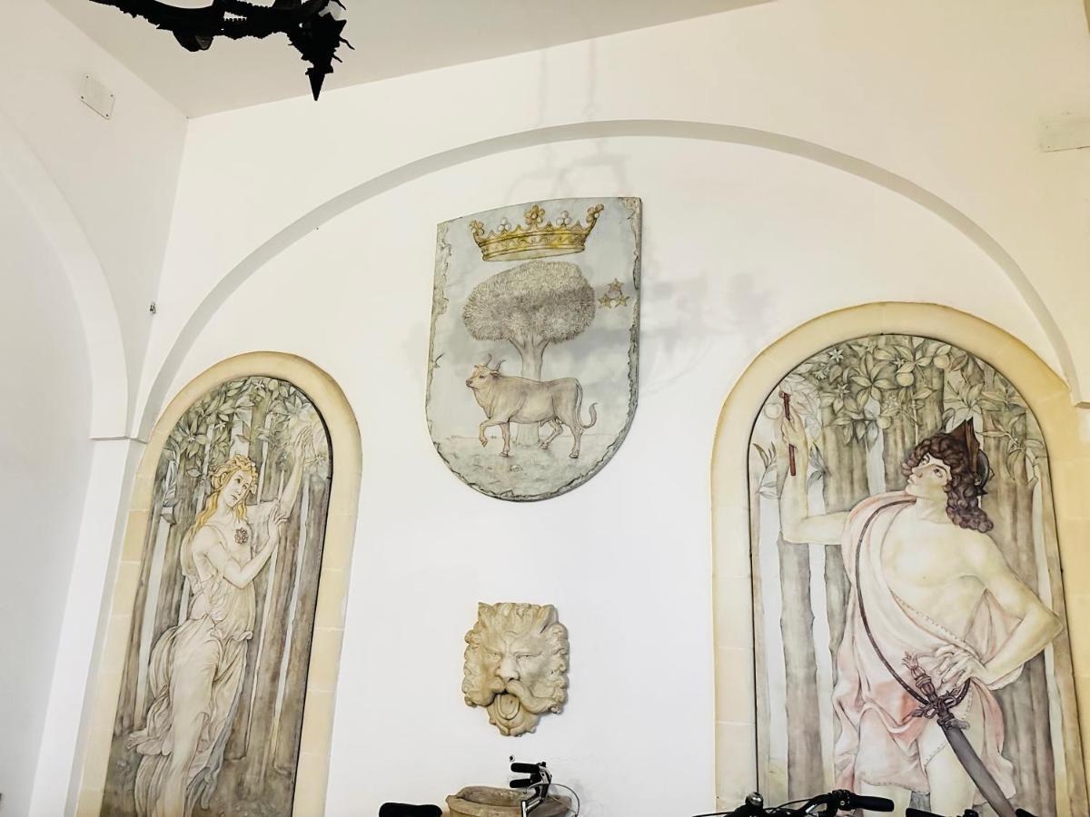 Elegante Appartamento Nel Cuore Del Barocco เลชเช ภายนอก รูปภาพ