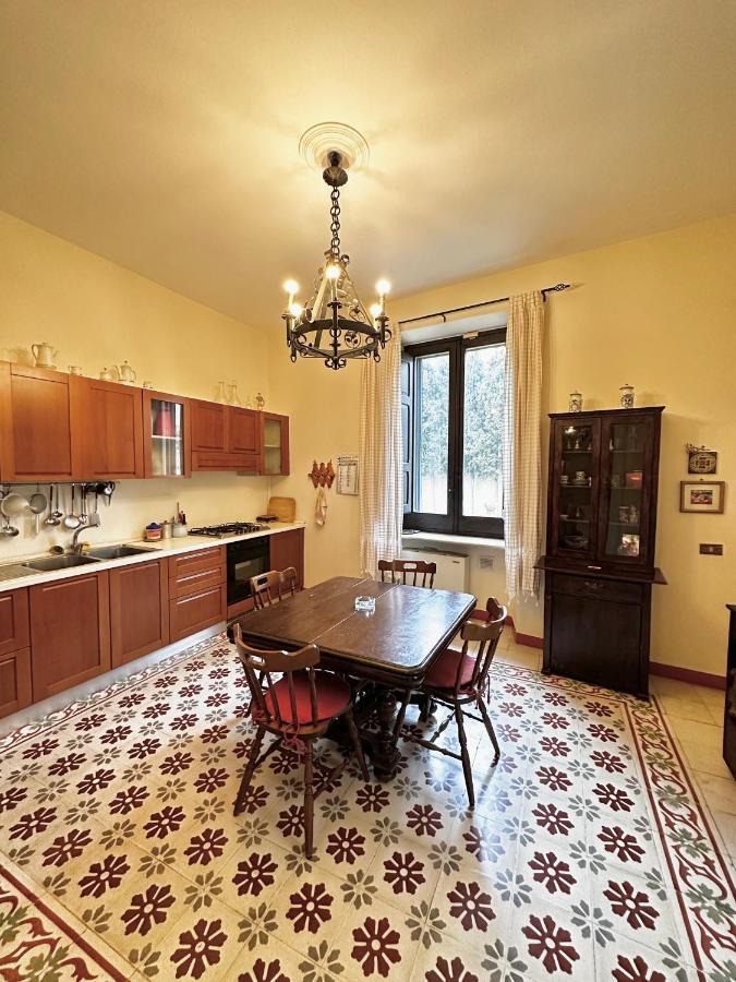 Elegante Appartamento Nel Cuore Del Barocco เลชเช ภายนอก รูปภาพ