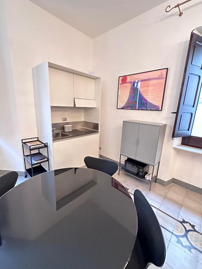 Elegante Appartamento Nel Cuore Del Barocco เลชเช ภายนอก รูปภาพ
